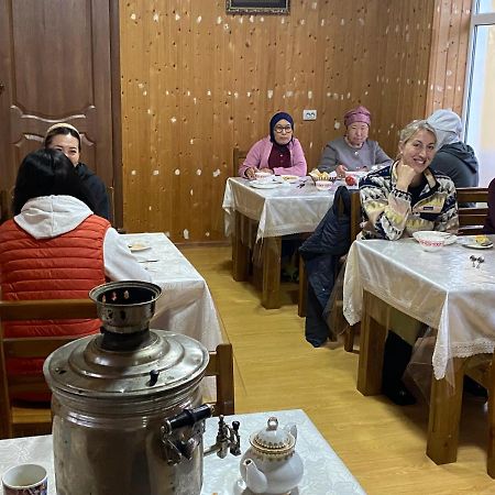 Hotel Emir à Dzhetyoguz Extérieur photo