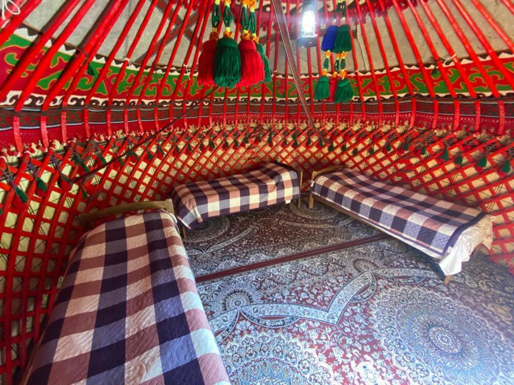 Hotel Emir à Dzhetyoguz Extérieur photo