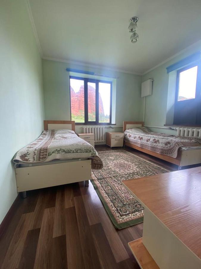 Hotel Emir à Dzhetyoguz Extérieur photo