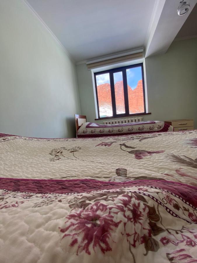 Hotel Emir à Dzhetyoguz Extérieur photo